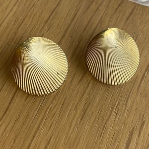 Vintage MONET Gold Shell Earrings